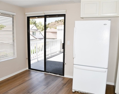 2337 E Skyline Drive - Photo Thumbnail 22