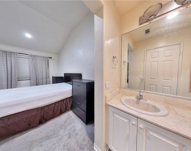 332 W Summerfield - Photo Thumbnail 10