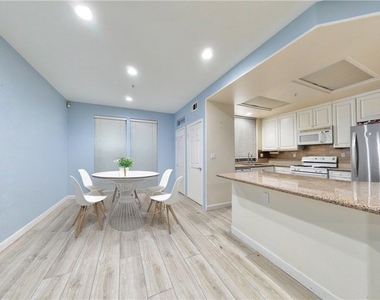 332 W Summerfield - Photo Thumbnail 12