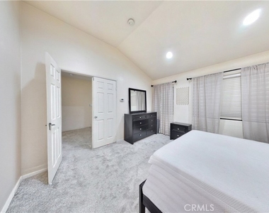 332 W Summerfield - Photo Thumbnail 3