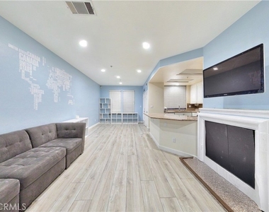 332 W Summerfield - Photo Thumbnail 8