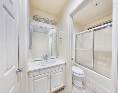 332 W Summerfield - Photo Thumbnail 11