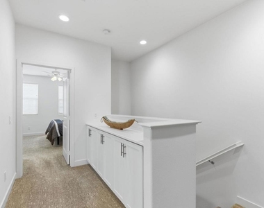 4367 Pacifica Way - Photo Thumbnail 16