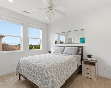 4367 Pacifica Way - Photo Thumbnail 17