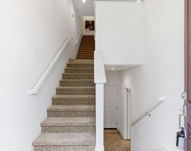4367 Pacifica Way - Photo Thumbnail 3