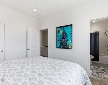 4367 Pacifica Way - Photo Thumbnail 18