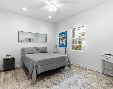 4367 Pacifica Way - Photo Thumbnail 4