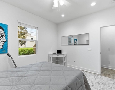 4367 Pacifica Way - Photo Thumbnail 5