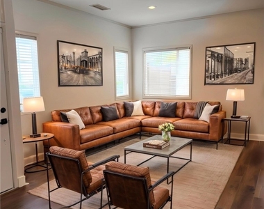 26 Bloomfield - Photo Thumbnail 1