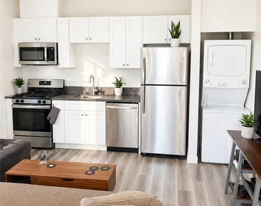 611 W Walnut - Photo Thumbnail 12