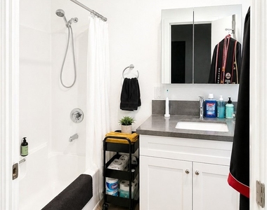611 W Walnut - Photo Thumbnail 16