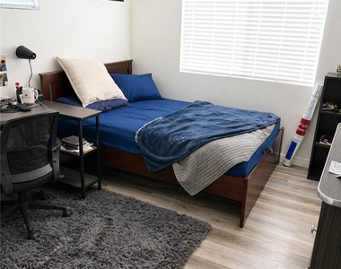 611 W Walnut - Photo Thumbnail 13