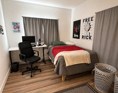 611 W Walnut - Photo Thumbnail 15