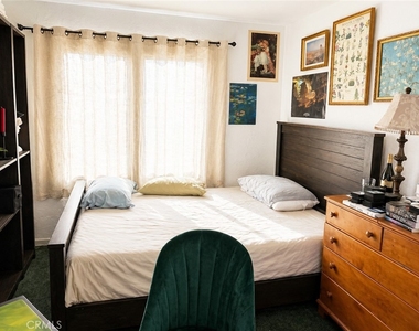 611 W Walnut - Photo Thumbnail 4
