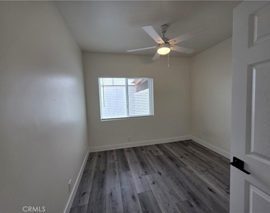 9531 Mallard Ave - Photo Thumbnail 6