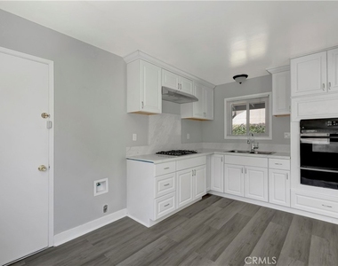 6141 Trinette - Photo Thumbnail 17