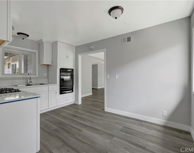 6141 Trinette - Photo Thumbnail 16