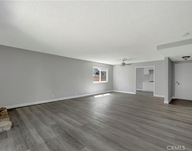 6141 Trinette - Photo Thumbnail 7