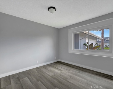 6141 Trinette - Photo Thumbnail 11