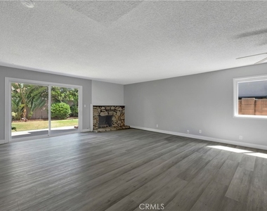 6141 Trinette - Photo Thumbnail 8