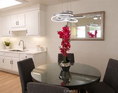 950 Avenida Carmel - Photo Thumbnail 5
