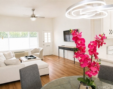 950 Avenida Carmel - Photo Thumbnail 4