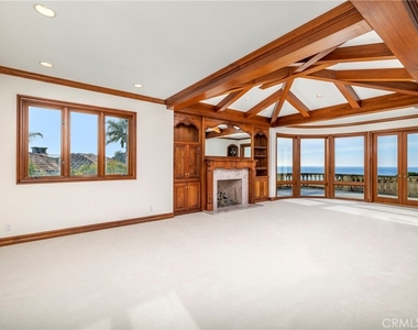 105 Irvine Cove Court - Photo Thumbnail 7