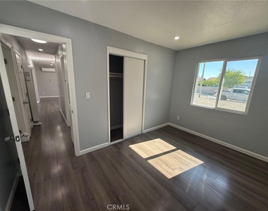43051 Yew Street - Photo Thumbnail 7