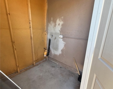 43051 Yew Street - Photo Thumbnail 13