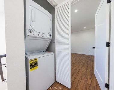 10810 Hesby Street - Photo Thumbnail 21