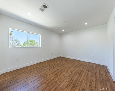 10810 Hesby Street - Photo Thumbnail 22
