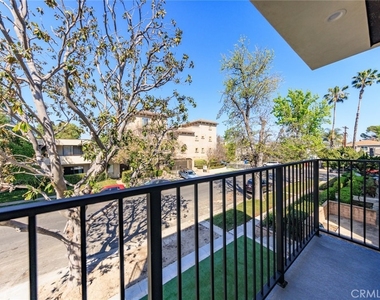 10810 Hesby Street - Photo Thumbnail 14