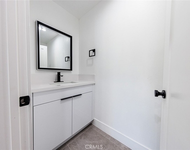 10810 Hesby Street - Photo Thumbnail 13