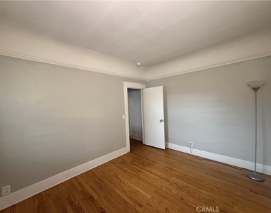 244 W 49th Street - Photo Thumbnail 16