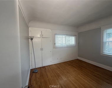 244 W 49th Street - Photo Thumbnail 8