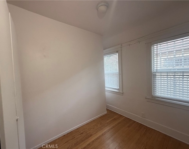 244 W 49th Street - Photo Thumbnail 14