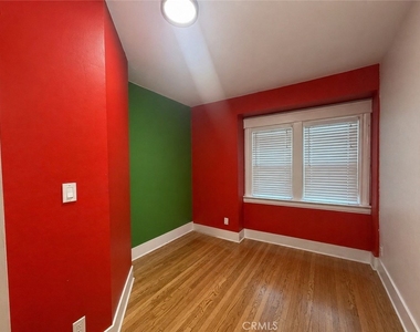 244 W 49th Street - Photo Thumbnail 9