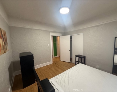 244 W 49th Street - Photo Thumbnail 18