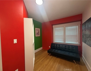 244 W 49th Street - Photo Thumbnail 10