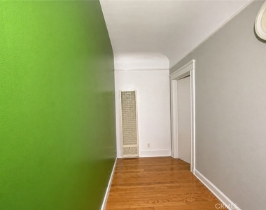 244 W 49th Street - Photo Thumbnail 21