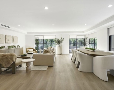 333 N Palm Drive - Photo Thumbnail 3