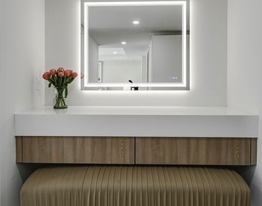 333 N Palm Drive - Photo Thumbnail 5