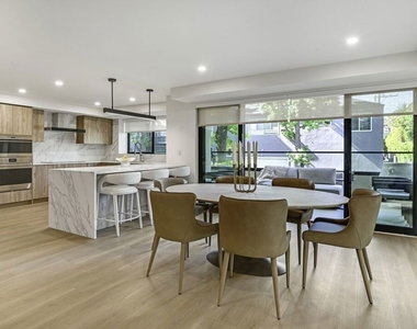 333 N Palm Drive - Photo Thumbnail 2