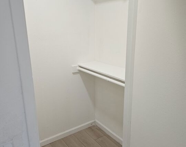 10836 Camarillo Street - Photo Thumbnail 8
