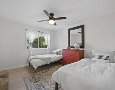 251 N Encinal Avenue - Photo Thumbnail 17