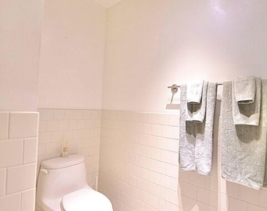 746 S Los Angeles Street - Photo Thumbnail 14
