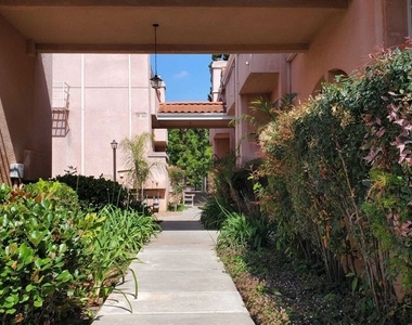 7320 Balboa Boulevard - Photo Thumbnail 31