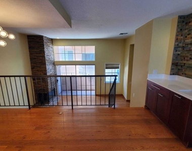 7320 Balboa Boulevard - Photo Thumbnail 8