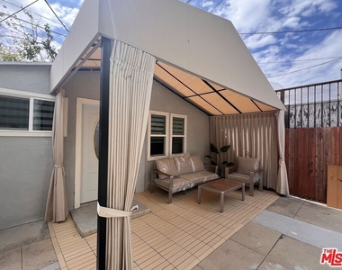 946 S Lucerne Boulevard - Photo Thumbnail 8