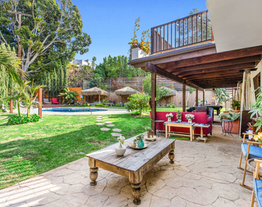3092 Laurel Canyon Boulevard - Photo Thumbnail 21